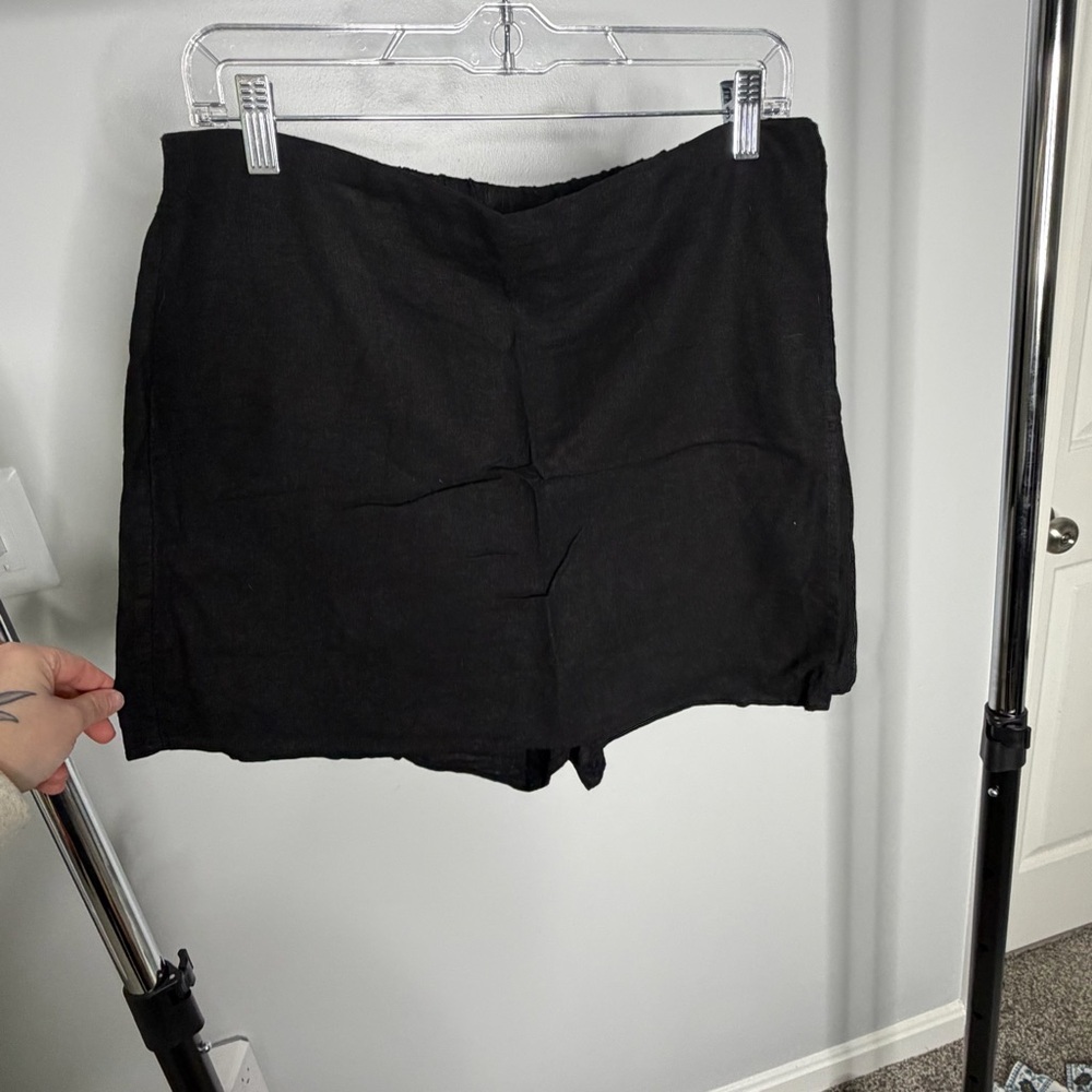 Old Navy Women's Black Skort